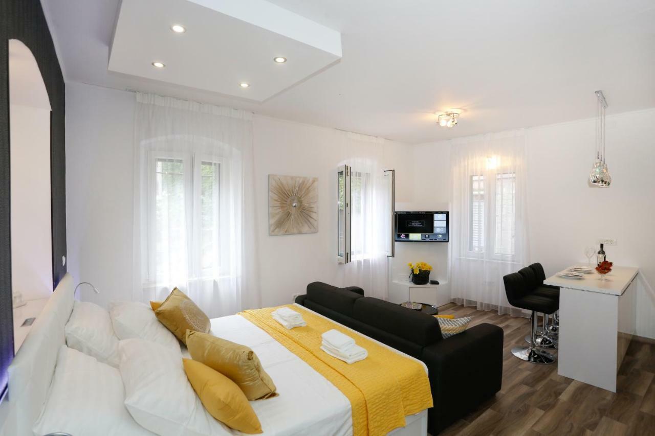 Studio Apartman Fictilis Spalato Esterno foto
